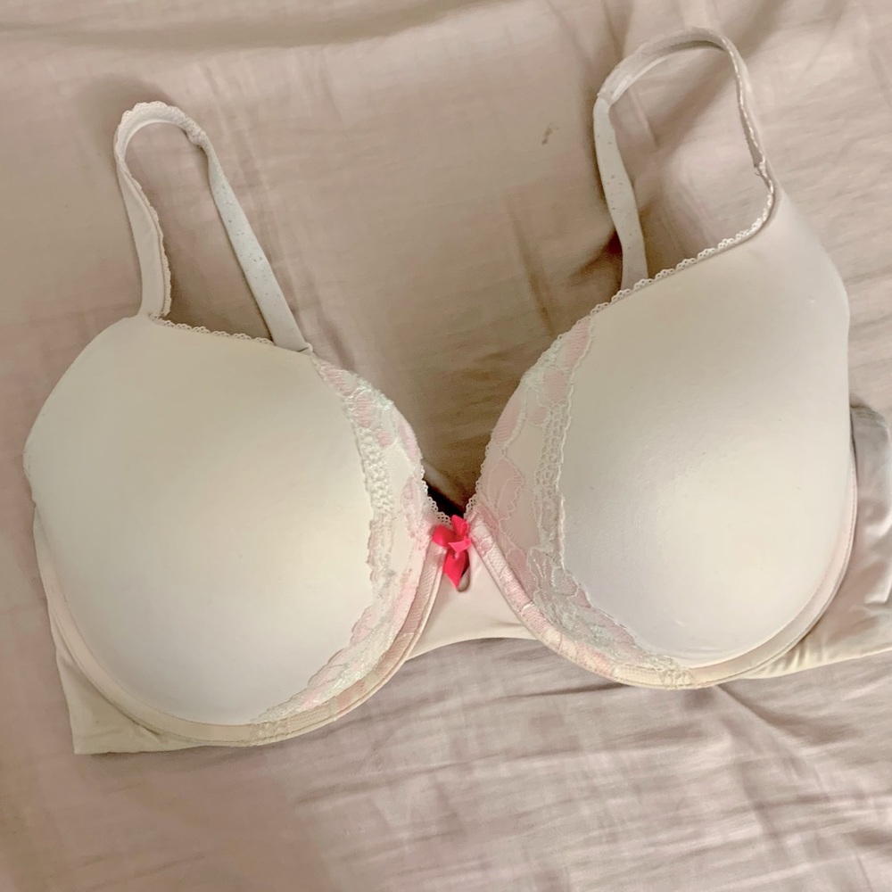 Beautiful pale pink bra 💗